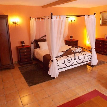 Chez Jousseaume Chambre D'Hotes Et Gites Saint-Ciers-Champagne Esterno foto