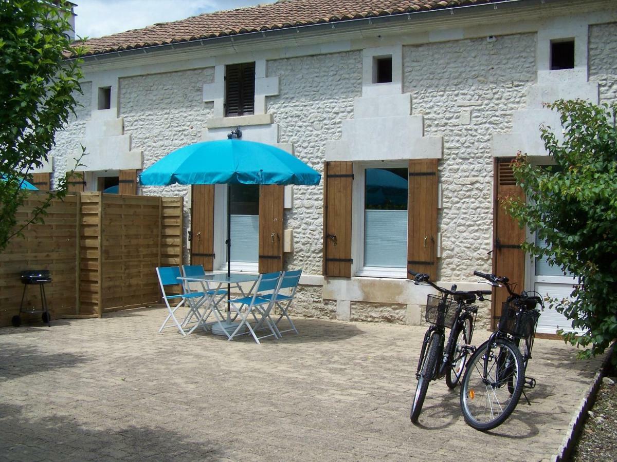 Chez Jousseaume Chambre D'Hotes Et Gites Saint-Ciers-Champagne Esterno foto