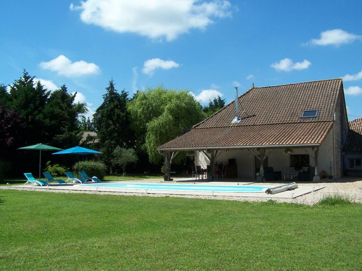 Chez Jousseaume Chambre D'Hotes Et Gites Saint-Ciers-Champagne Esterno foto