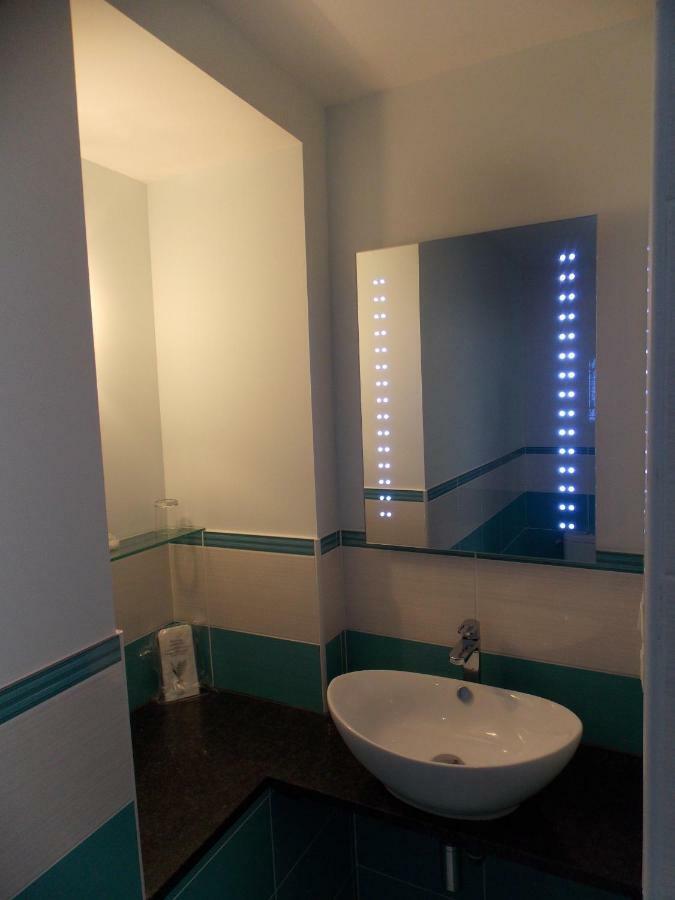 Chez Jousseaume Chambre D'Hotes Et Gites Saint-Ciers-Champagne Esterno foto